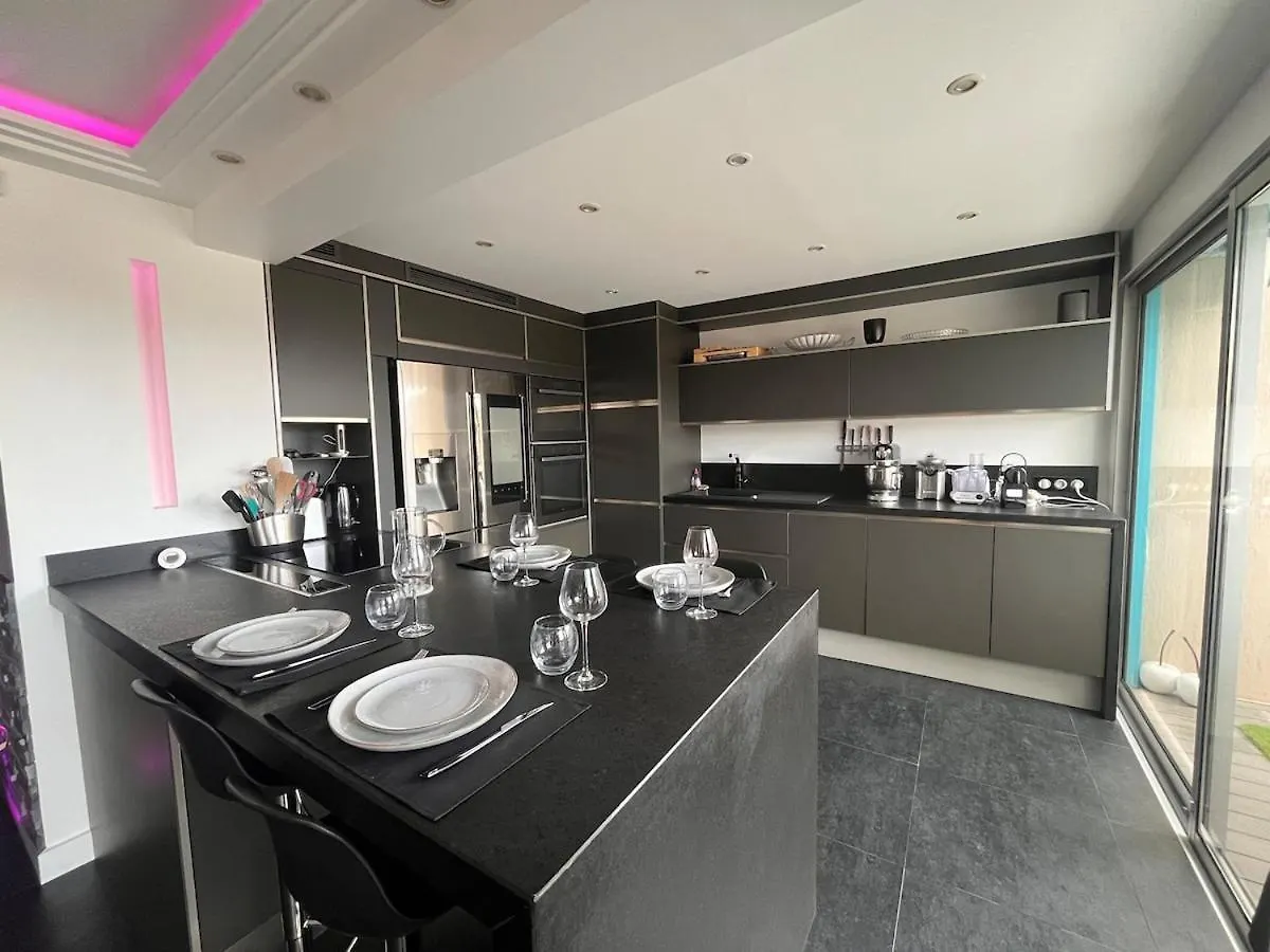 Tres Beau Duplex Avec Jacuzzi Privatif Apartment Mandelieu-la-Napoule 0*,  France